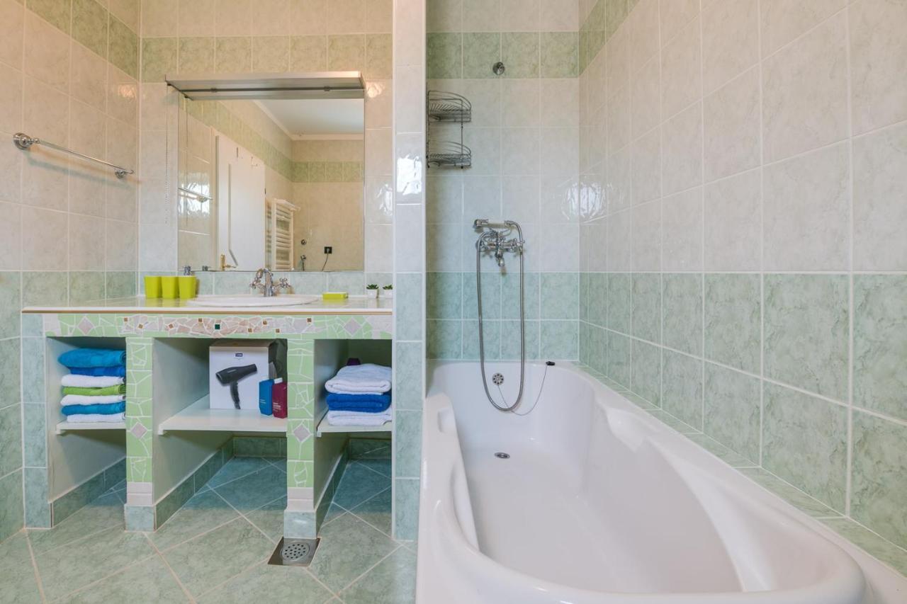 Villa Tanga 罗维尼 外观 照片